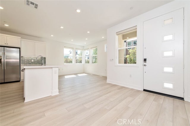 Building Photo - 474 Lobata