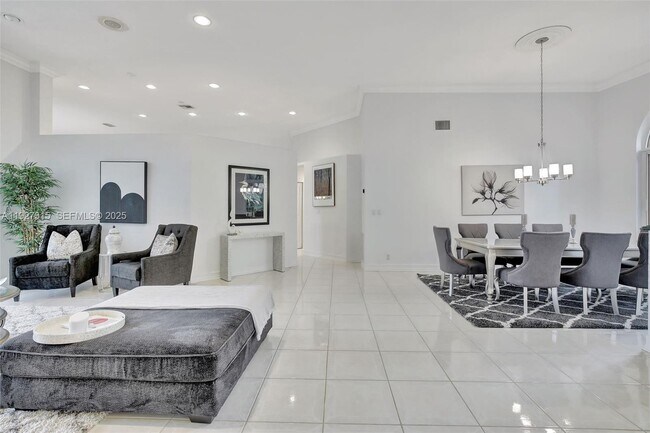 Building Photo - 2922 Medinah