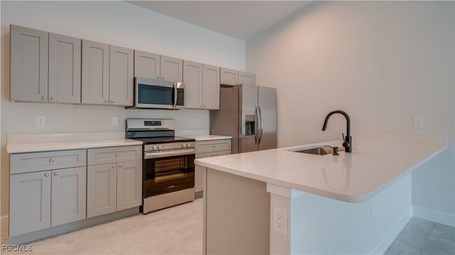 Building Photo - 4604 SW 8th Ct