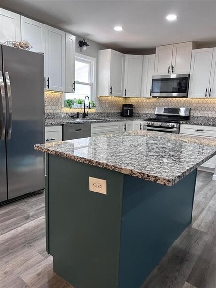 Building Photo - 356 Norhill Ct