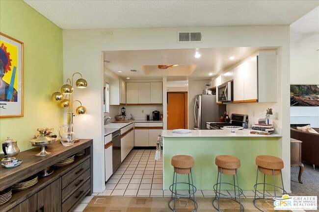 Building Photo - 1326 Tiffany Cir N