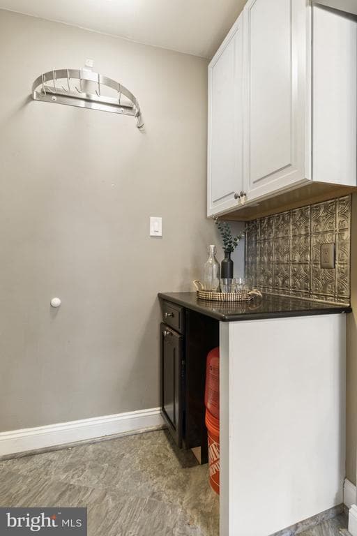 Building Photo - 858 S Front St