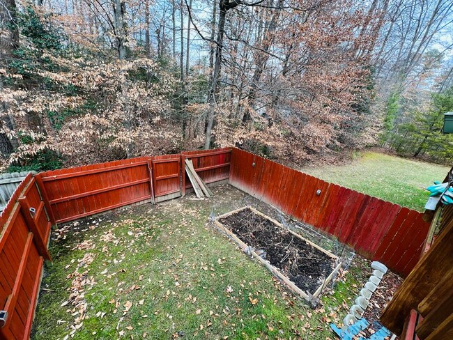 Building Photo - 446 Kingscote Ln