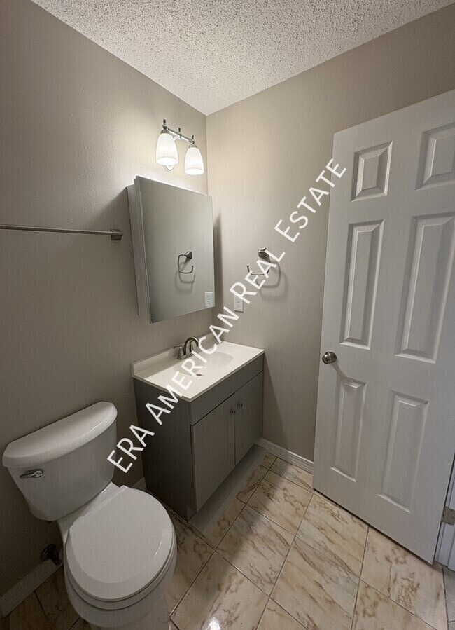 Building Photo - 3354 La Leyenda Ct