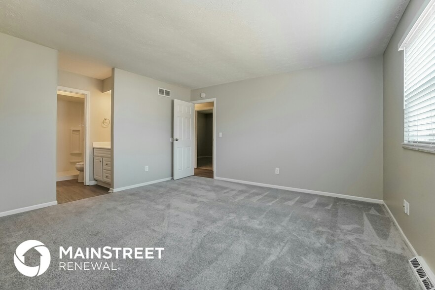 Building Photo - 6606 Merringer Ave