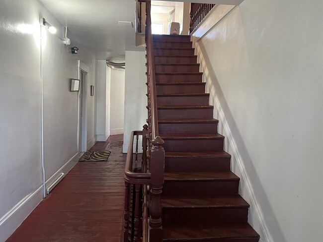 Building Photo - 272 Front St