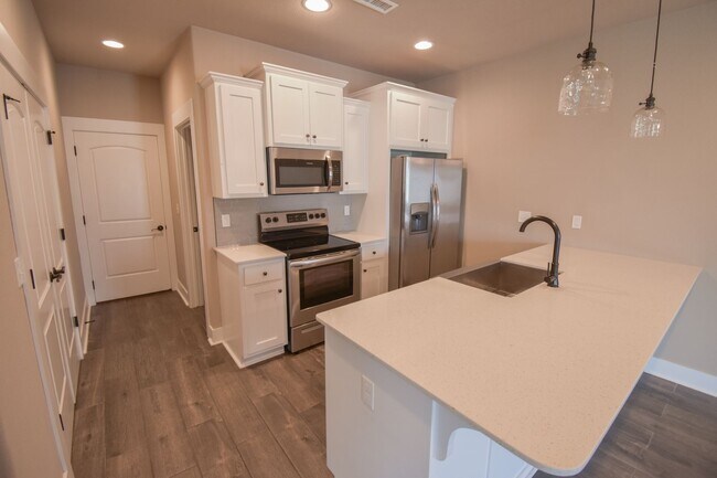 Building Photo - 644 N Malbec Rd