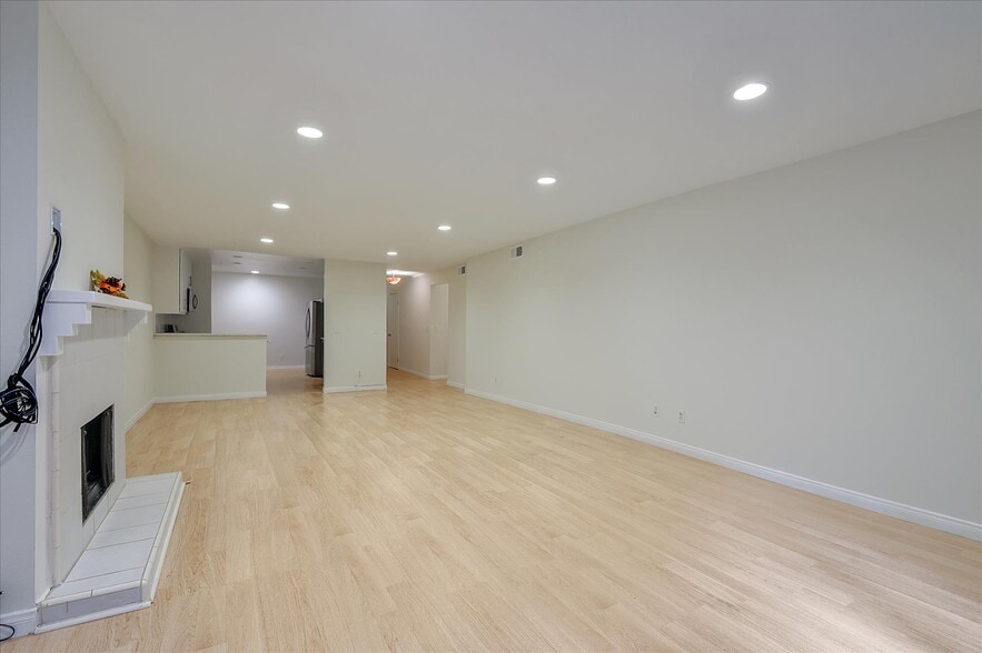 Building Photo - 1940 N Highland Ave