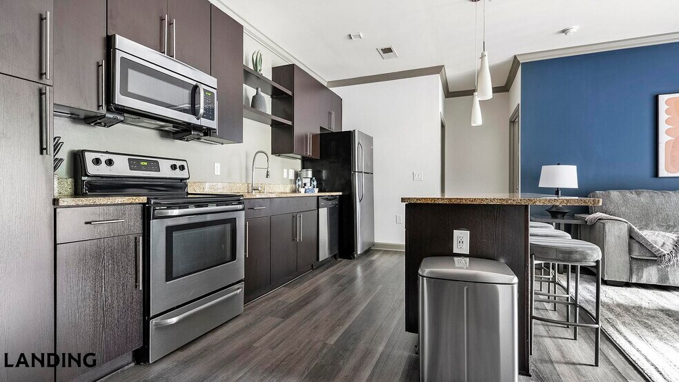 Building Photo - 11010 Northlake Landing Dr