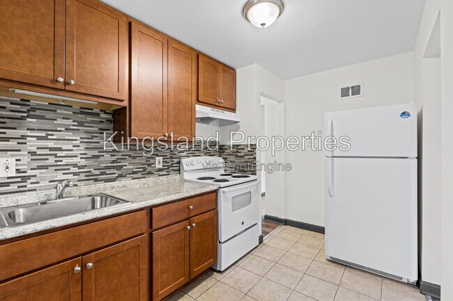 Building Photo - 9169 Newby St