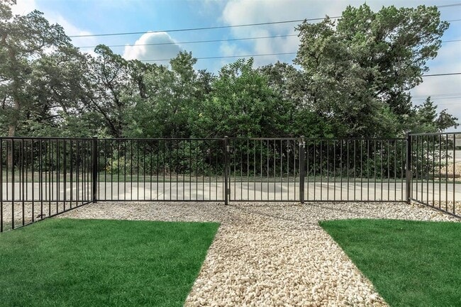 Building Photo - 1201 W Whitestone Blvd