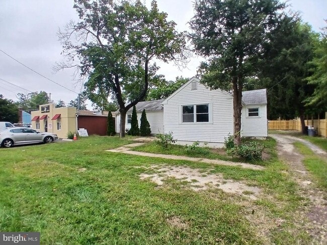 Building Photo - 1785 Williamstown Rd