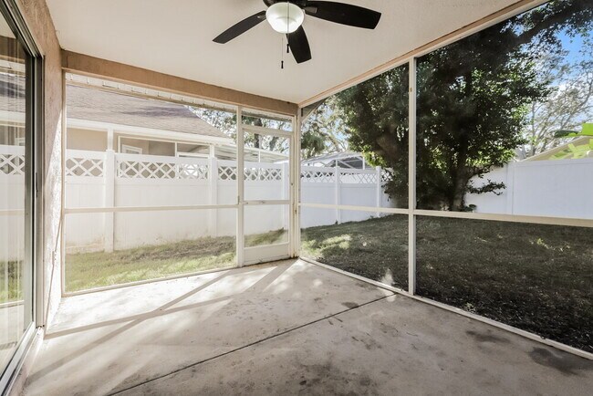 Building Photo - 2035 Attaway Dr