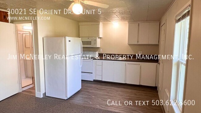 Building Photo - 30021 SE Orient Dr