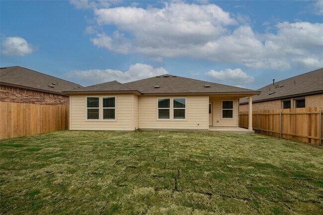 Building Photo - 443 Sebring Cir