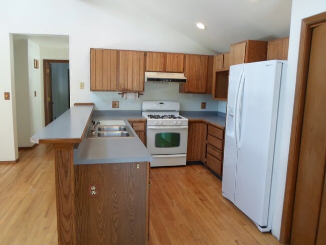 Building Photo - 12345 Bear Haven Rd