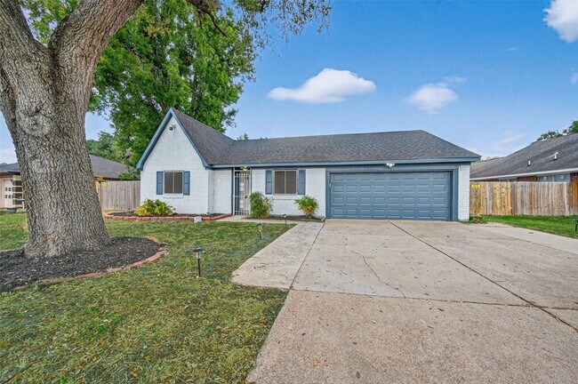 Building Photo - 6822 Dusty Dawn Dr