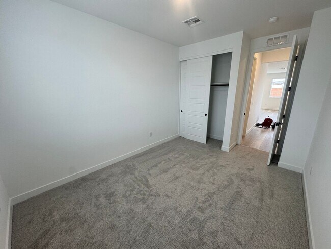 Building Photo - Brand New!!!  Beautiful 4 Bedroom Divario Home! VIEWS VIEWS VIEWS!!!