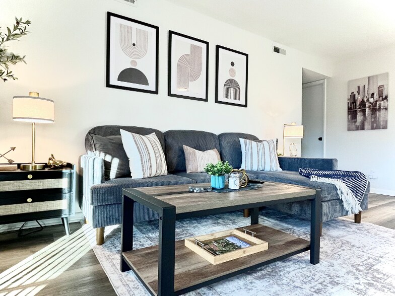 Building Photo - 174 Turnwood Ln