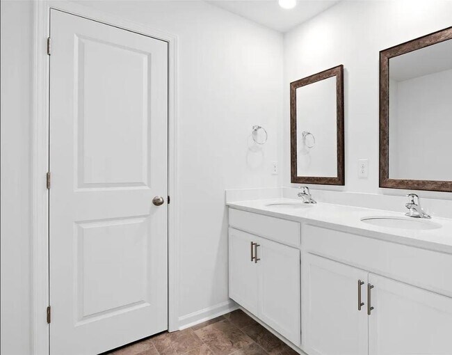 Building Photo - 64 Providence Walk Dr