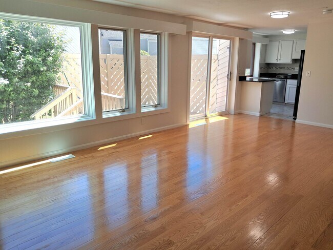Building Photo - 4 Esquire Cir
