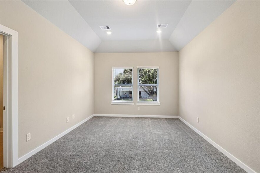 Building Photo - 17127 White Acer Way
