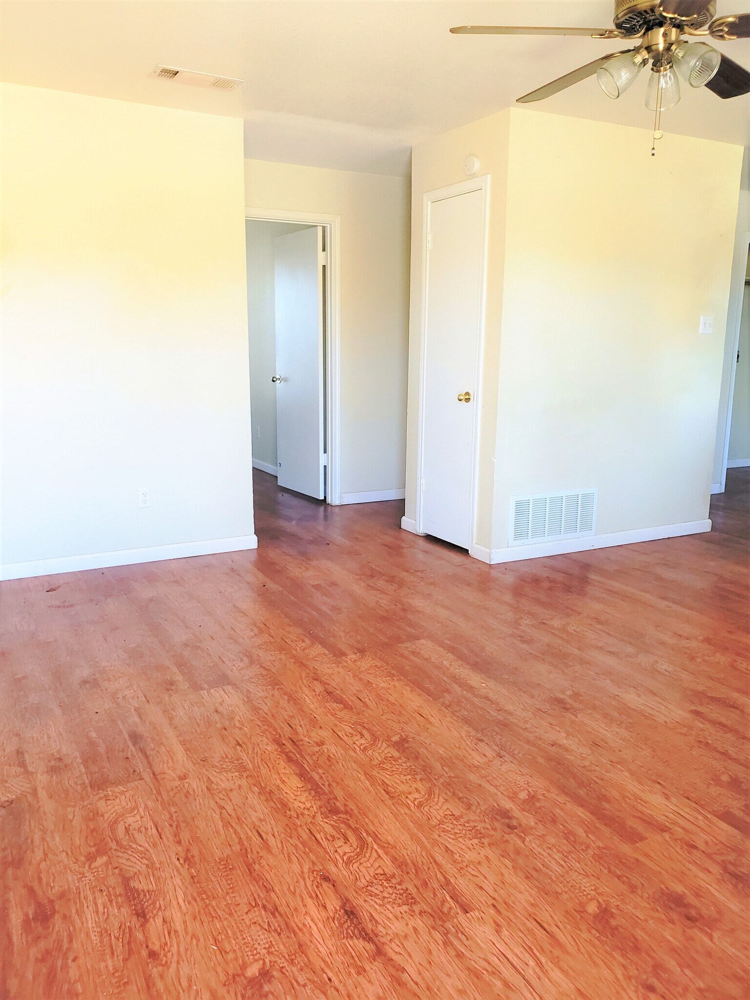 Building Photo - 1706 Windward Dr