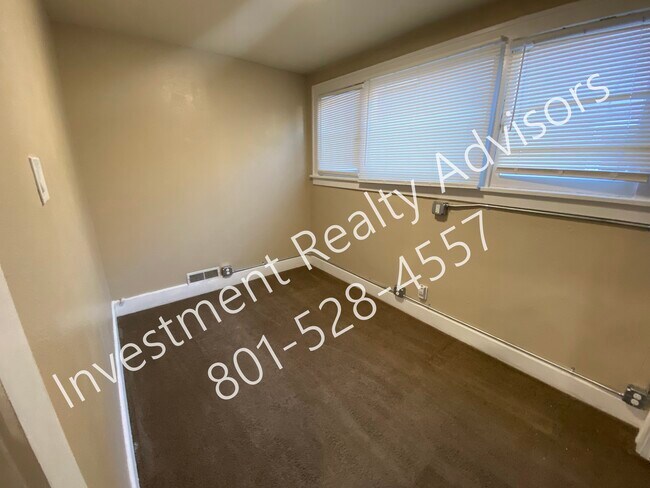 Building Photo - 659 E 200 S