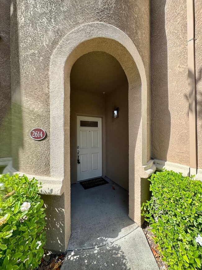 Building Photo - Welcome Home To This Adorable North Natomas Condo!