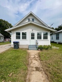 Building Photo - 1714 3rd Ave