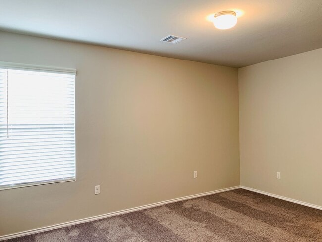 Building Photo - Newer Construction Home for Rent!