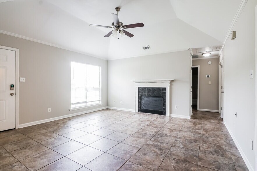 Building Photo - 186 Cedar Bend Dr
