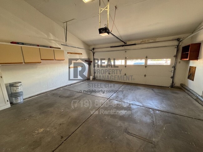 Building Photo - 117 Fairway Vlg