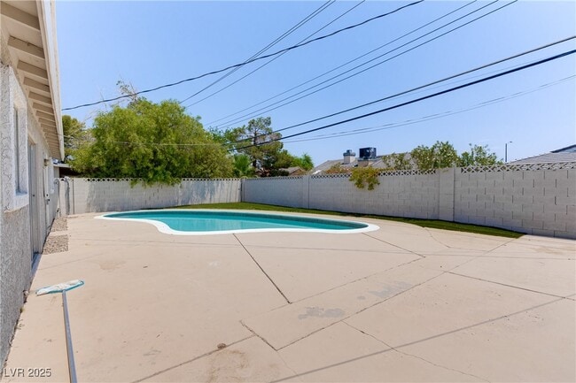 Building Photo - 1516 Saylor Way