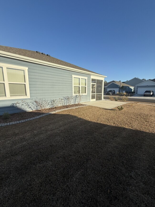 Building Photo - 2672 Pegasus Pl