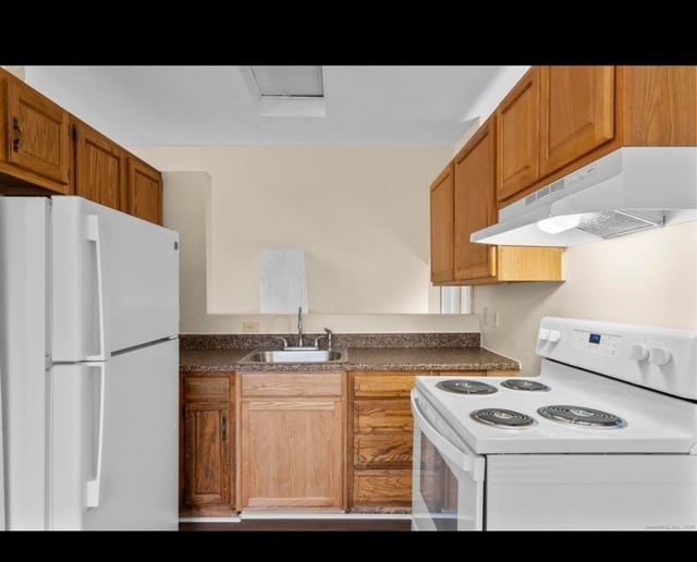 Building Photo - 55 Irving St