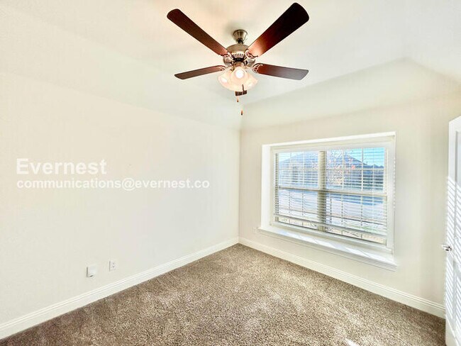 Building Photo - 11416 Culberson Dr