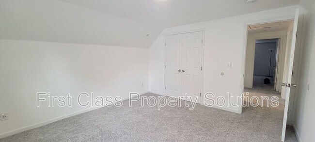 Building Photo - 6428 Drexel Ave