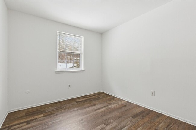 Building Photo - Available now, 3B/2.5B Two Story Townhome in Butler Park!