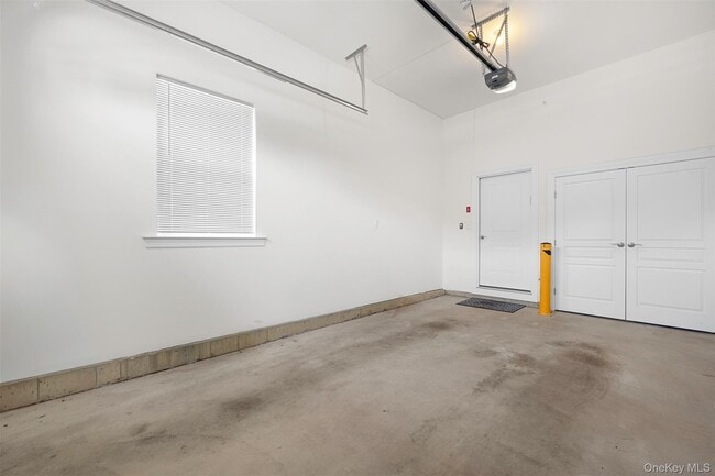 Building Photo - 178 Summer Cir