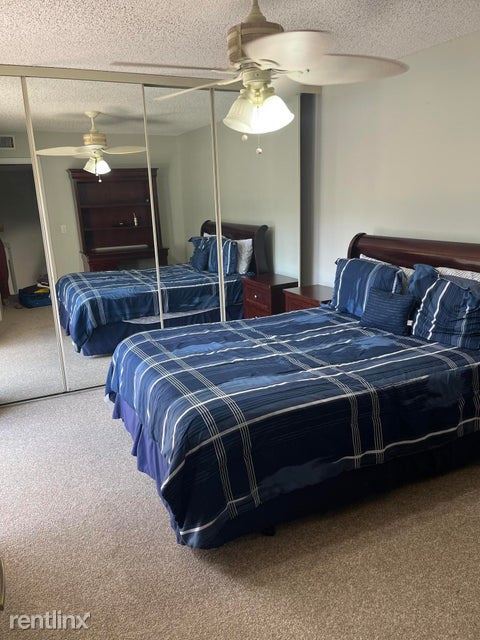 Building Photo - 3 br, 2.5 bath House - 1503 15th Ter # 1503