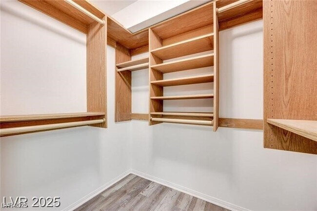 Building Photo - 2723 Seabridge Dr