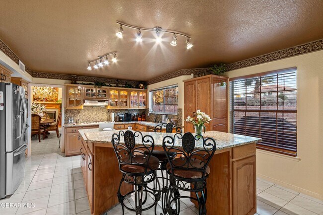 Building Photo - 1984 Paseo Granada Ln