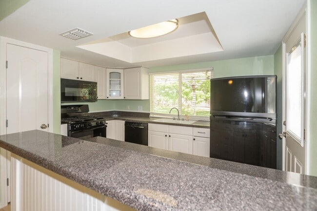 Building Photo - Single Story, Energy Efficient Home - Move...