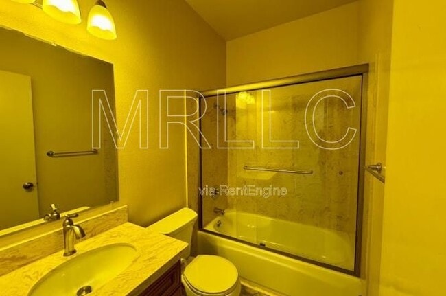 Building Photo - 4685 Albany Cir