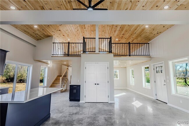 Building Photo - 118a Kirkland Ave