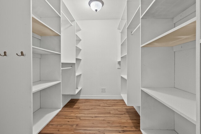 Building Photo - 4576 Adam Rd