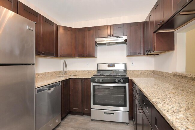 Building Photo - 11 Coral Tree Ct