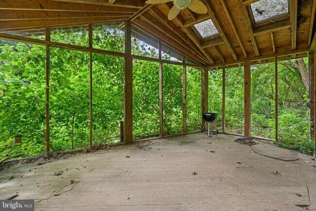 Building Photo - 7713 Arrowood Ct