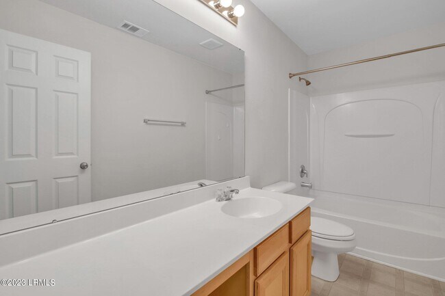 Building Photo - 7 Harbison Pl